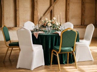King Home Zestaw 4 krzeseł bankietowych HEKATE + 4 pokrowce WEDING