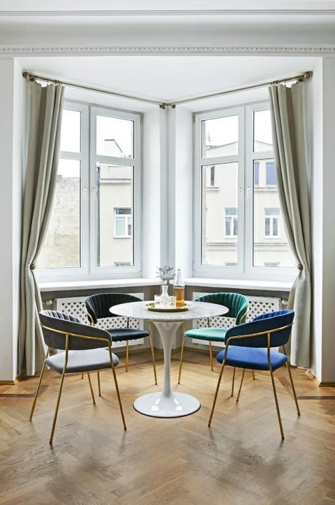 King Home Krzesło MARGO czarne - welur, podstawa złota