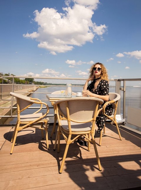 King Home Krzesło ogrodowe CAFE BISTRO PARIS ARM beżowe rattan