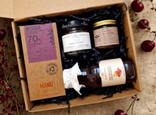 Zestaw prezentowy Wiśnie i drzewo sandałowe - box prezentowy, pomysł na prezent